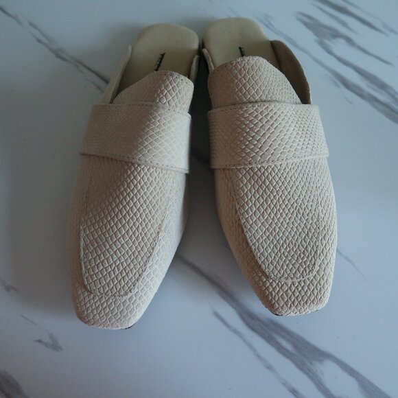 Free People At Ease Loafers Flats Size 8.5 Genuine Leather Beige Tan - Picture 2 of 6